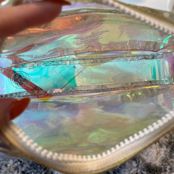 Louis Vuitton Pochette Volga Prism - Picture 14 of 16